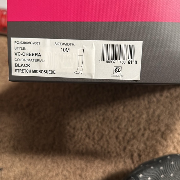 Suede thigh high Vince Camuto boots - Picture 5 of 5